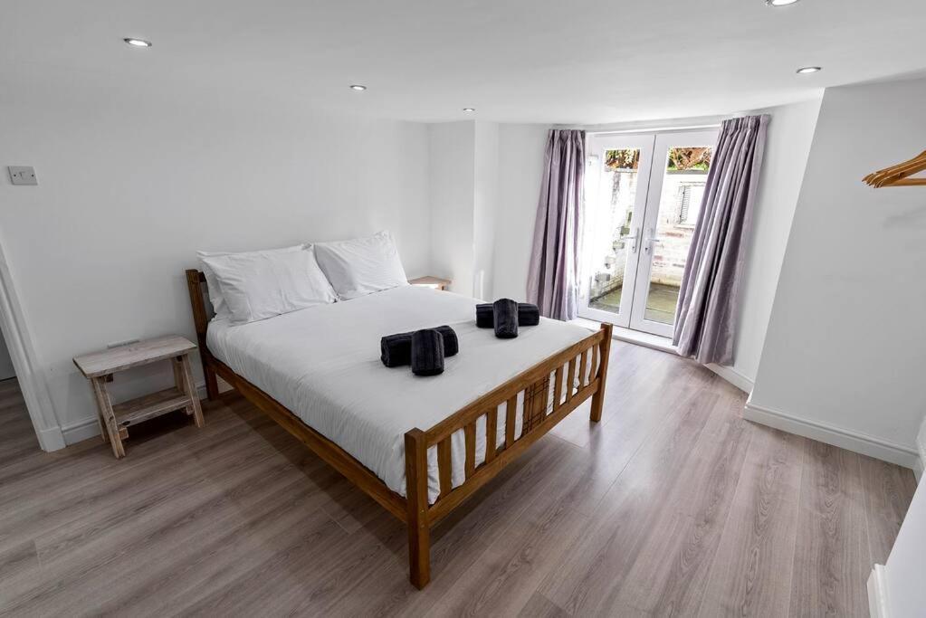 Newly Refurbed, Central Apartment With Free Parking And Hot Tub Lytham St Annes Zewnętrze zdjęcie