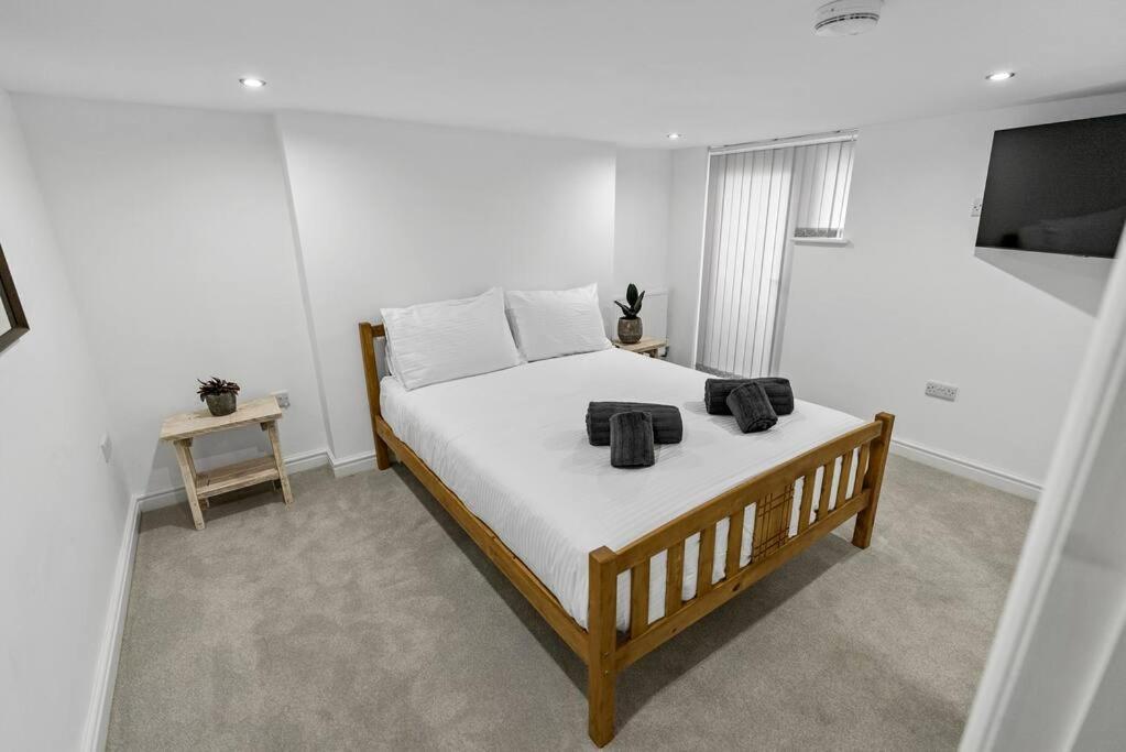Newly Refurbed, Central Apartment With Free Parking And Hot Tub Lytham St Annes Zewnętrze zdjęcie