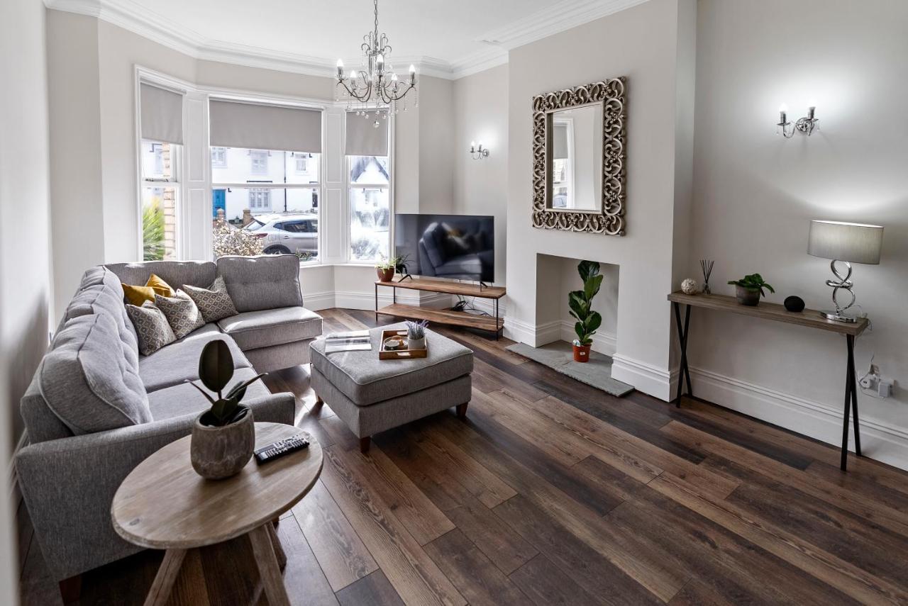 Newly Refurbed, Central Apartment With Free Parking And Hot Tub Lytham St Annes Zewnętrze zdjęcie