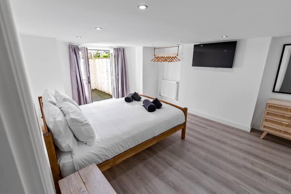 Newly Refurbed, Central Apartment With Free Parking And Hot Tub Lytham St Annes Zewnętrze zdjęcie