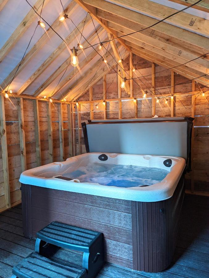 Newly Refurbed, Central Apartment With Free Parking And Hot Tub Lytham St Annes Zewnętrze zdjęcie